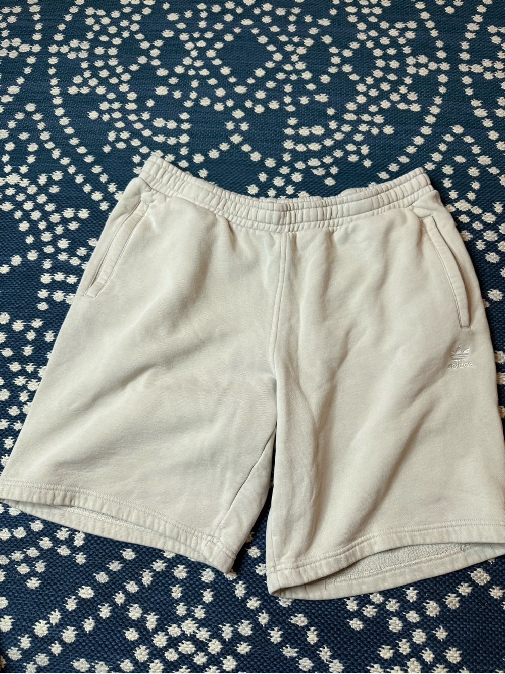 Adidas trefoil essentials shorts